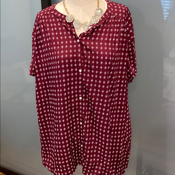 Old Navy Tops - NWT Old Navy Button Up Blouse Maroon (Size XXL)